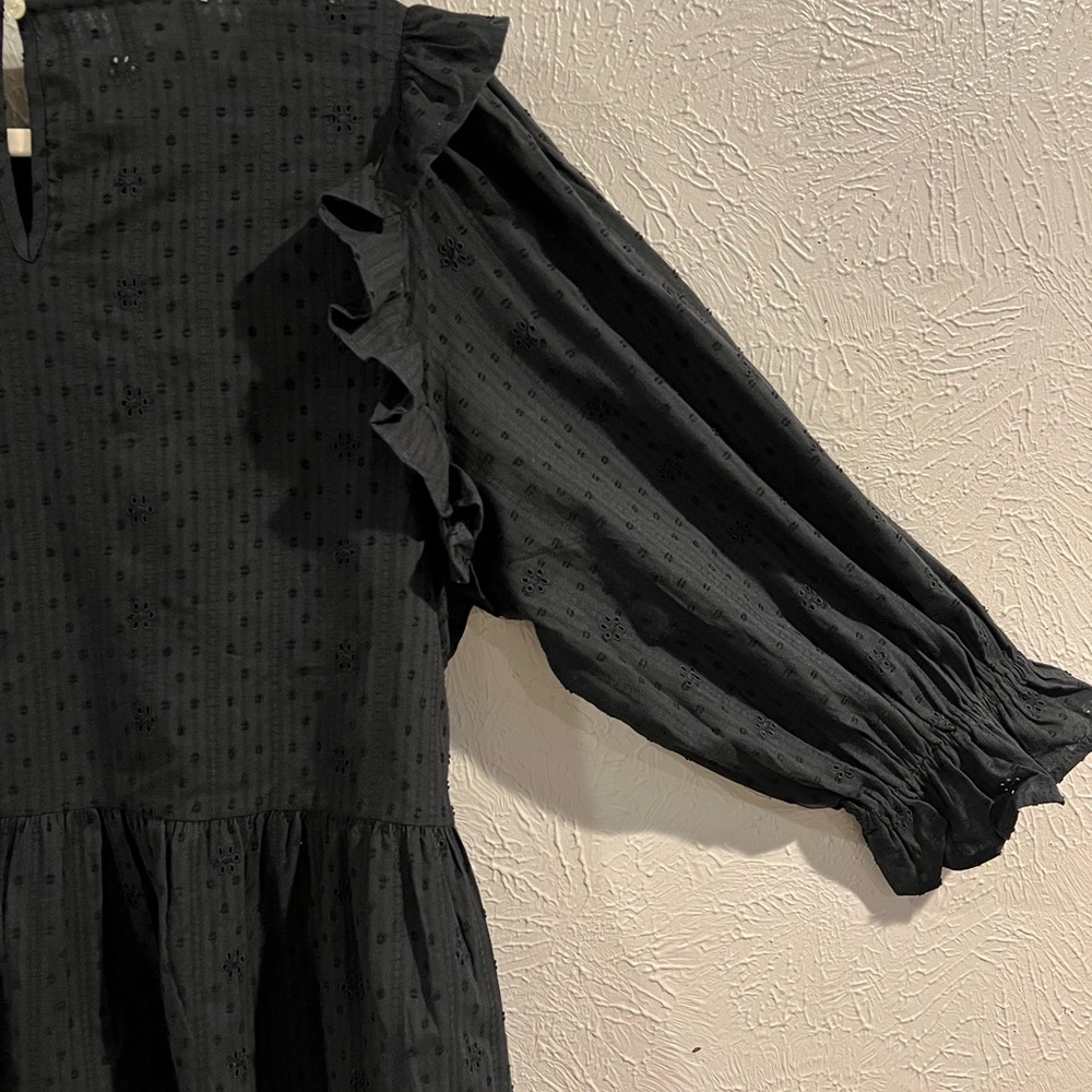 NEW Universal Thread Black Ruffle Blouse - Picture 9 of 14
